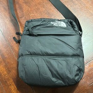 Northface Crossbody bag excellent condition